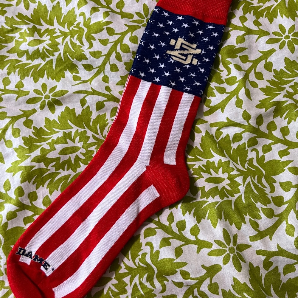 NWT Notre Dame American Flag Socks Men's Large (Sz 10-13) - Picture 3 of 5